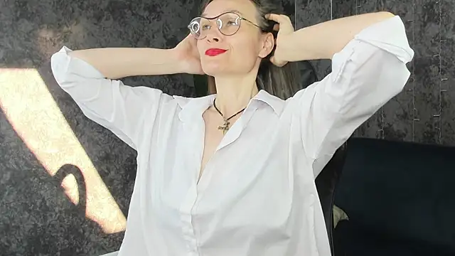 Lillian_White 即時 XXX 聊天