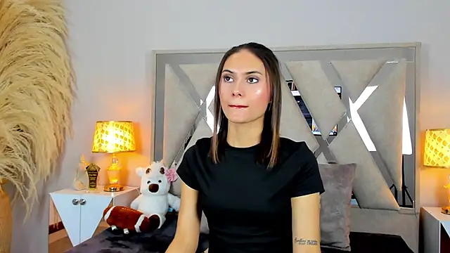 NicolMiller4's Live XXX Chat