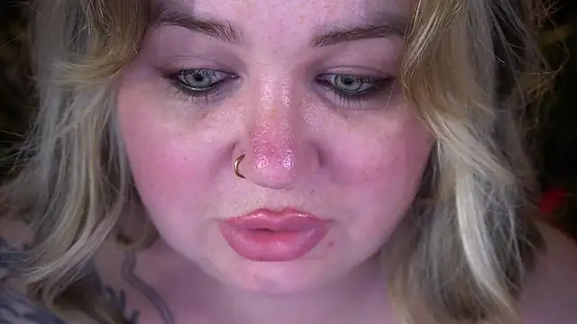ZaraReignn's Webcam Show