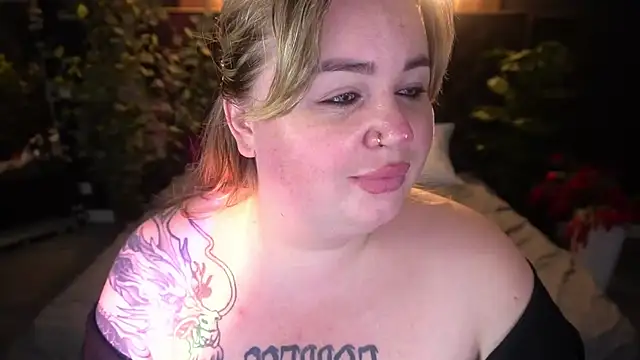 ZaraReignn Webcam-Show