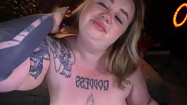 ZaraReignn's Webcam Show