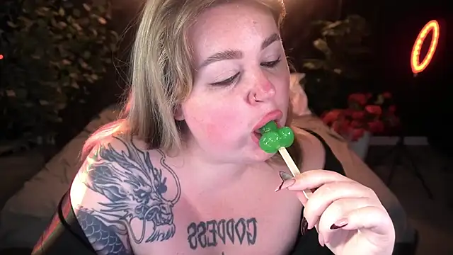 ZaraReignn Webcam show
