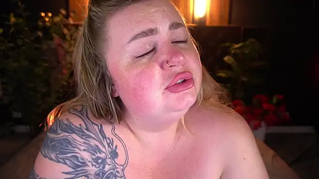 ZaraReignn Webcam-Show