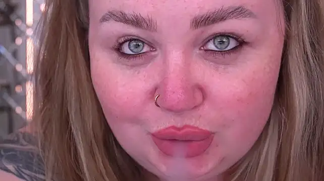 ZaraReignn webcam show