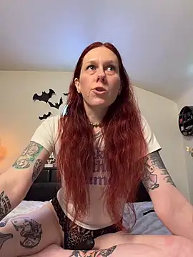 Živá chatovací místnost ScarletPanes