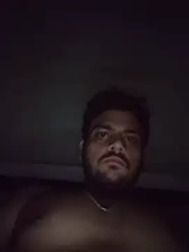 Realcumshow: διαδικτυακό σόου στην κάμερα