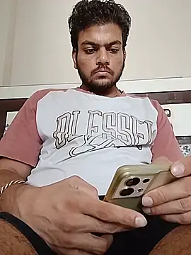 Realcumshow Show Webcam