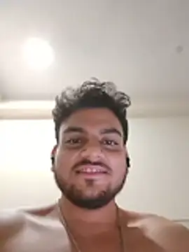 Realcumshow Adlı Modelin Web Kamerası Şovu