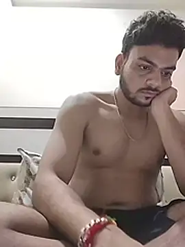 Realcumshow: διαδικτυακό σόου στην κάμερα