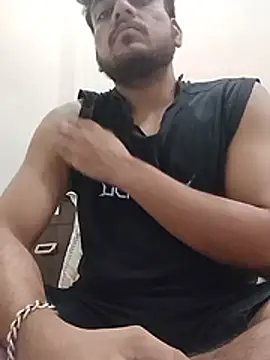 Realcumshow webcam show