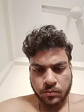 Realcumshow: διαδικτυακό σόου στην κάμερα