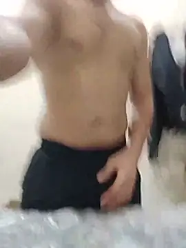 Realcumshow Adlı Modelin Web Kamerası Şovu