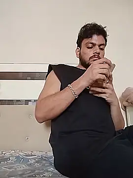 Realcumshow Show Webcam