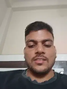 Realcumshow: διαδικτυακό σόου στην κάμερα
