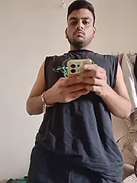 Realcumshow Adlı Modelin Web Kamerası Şovu