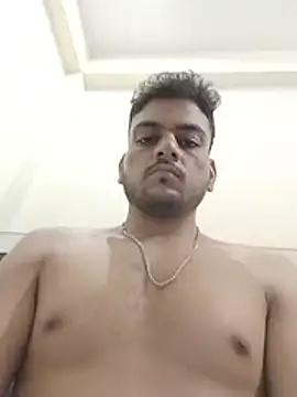 Realcumshow: διαδικτυακό σόου στην κάμερα