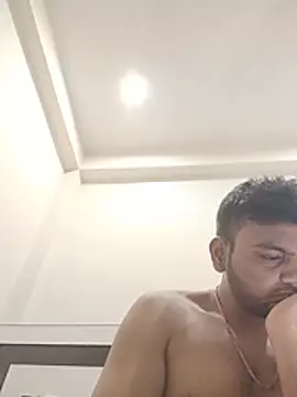 Realcumshow Webcamshow