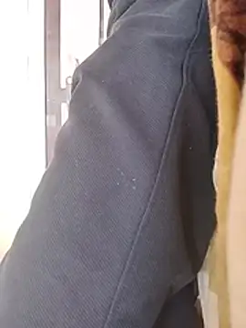 Realcumshow Webcam Show