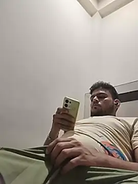 Realcumshow Adlı Modelin Web Kamerası Şovu