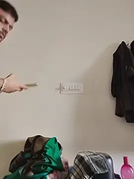 Realcumshow Webcam Show
