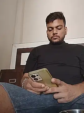 Realcumshow webcam show