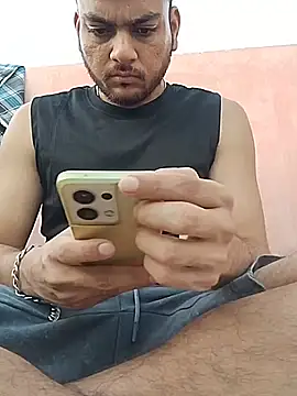 Show modela Realcumshow na web-kameri