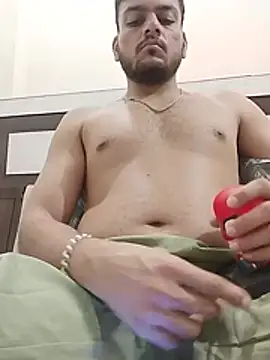 Realcumshow Show in webcam
