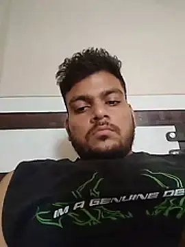 Realcumshow: διαδικτυακό σόου στην κάμερα