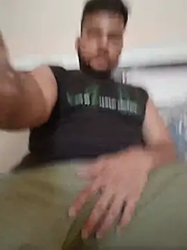 Realcumshow's Webcam Show
