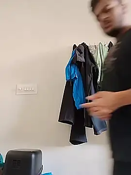 Realcumshow Webcam Show