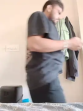 Realcumshow 网络视讯表演
