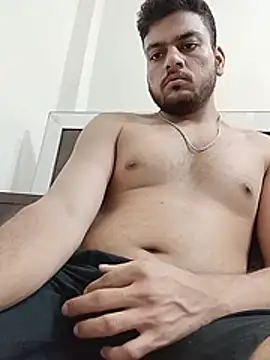 Show modela Realcumshow na web-kameri