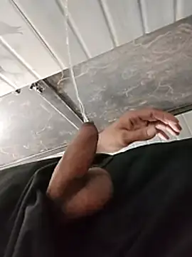 Realcumshow webcam show