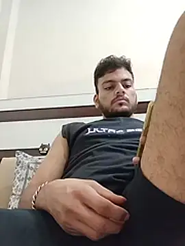 Realcumshow webcam show