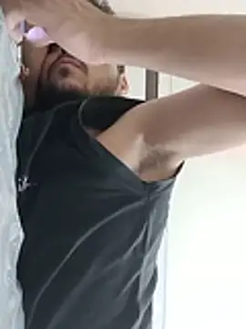Realcumshow Show in webcam