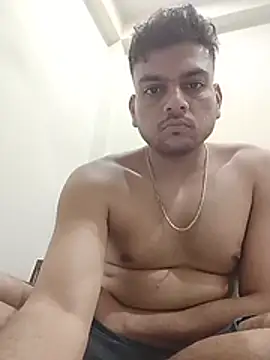Realcumshow webcam show
