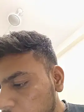Realcumshow 在線直播表演