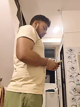 KISHAN_KI_RANDI_BNEGI_KYA Webcam-Show