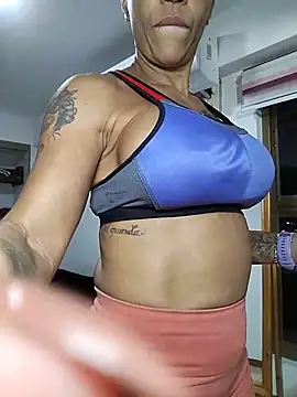Pokazy przed kamerką – Alison_fitness