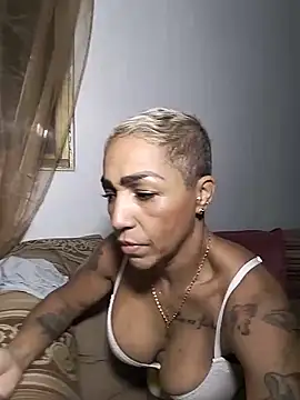 Show de Alison_fitness na webcam