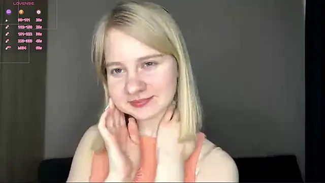 OdelinaFicken Adlı Modelin Canlı Sohbet Odası