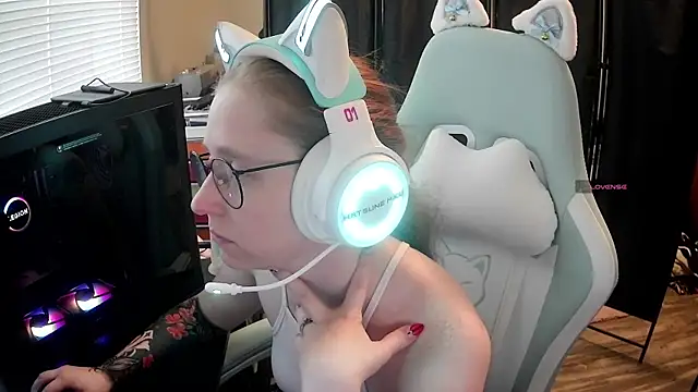 LilyFoxxx's Webcam Show