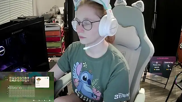 LilyFoxxx's Webcam Show