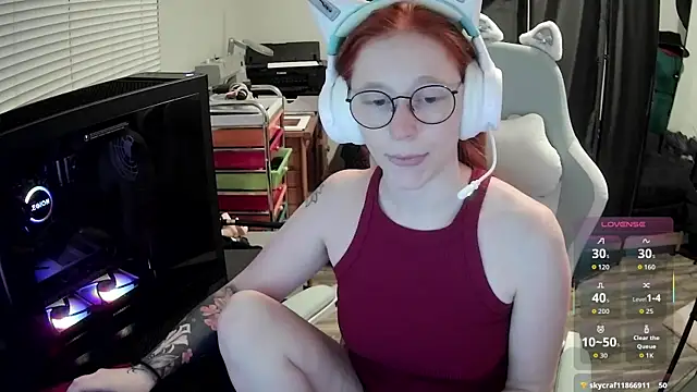 LilyFoxxx Adlı Modelin Canlı XXX Sohbeti