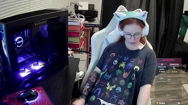 LilyFoxxx webkamerás műsora