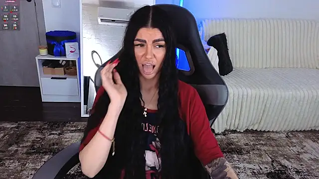Tiffany_lab's Webcam Show