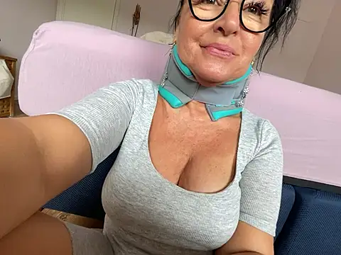 HoneyMakerr – webcam-show