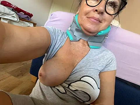 HoneyMakerr's Webcam Show