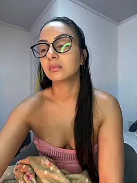Show de bbzinharosa na webcam