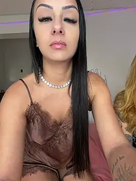 Show de bbzinharosa na webcam